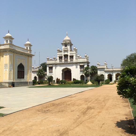 Meet your Posher, Jennifer - Picture 5 of 8